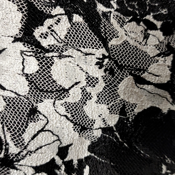 Beautiful dress top!! - Picture 4 of 4